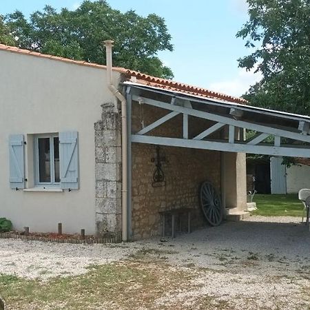 Le Clos Des Chevaliers Pons Kültér fotó